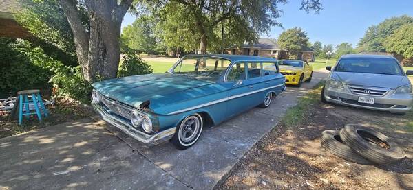 1961 Chevy Parkwood 4 door wagon running project - $12,500 (Sachse)63483973881091124