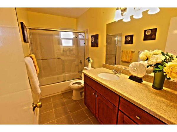 $1,050 / 1br - Nice bedroom with shared bathroom (milpitas)64000588763009123