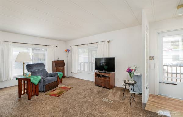 $60,000 / 2br - 864ft2 - Well-kept home offering comfort and great location (Bellingham)64141619094913123