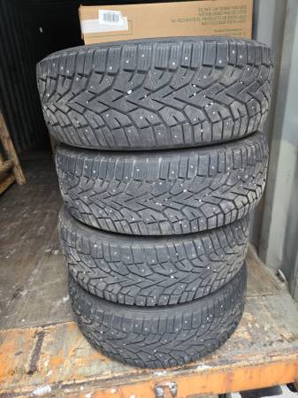 235 x 60 x 18 General GT Altimax Studded Tires 1