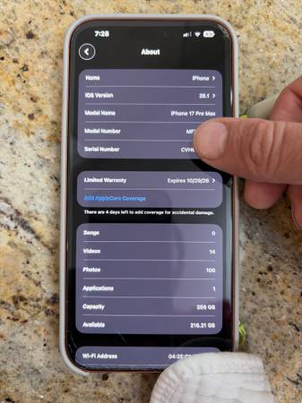 Like new unlocked iphone 17 pro max with beats case 1