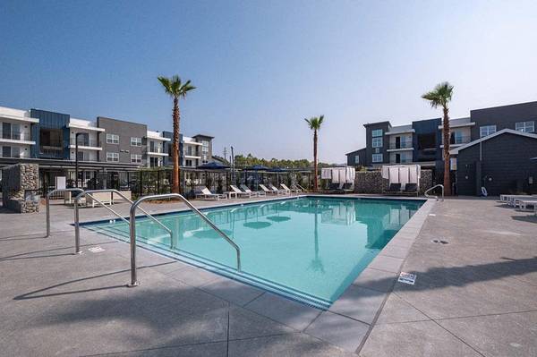 $2,781 / 2br - 993ft2 - Pet Friendly ft. a Private Bark Park & Grooming Station, Ceiling Fan (santa rosa)64017516536834121