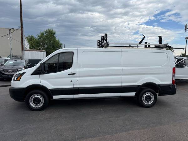 Furgón Ford Transit 250 2019 de techo bajo con puerta lateral deslizante y furgón de larga batalla 3D - $23,900 (King Auto)63612255770497122