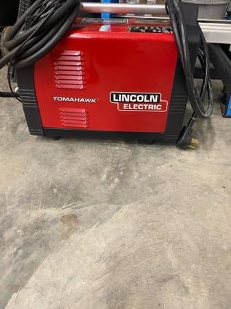 Lincoln Tomahawk 375 plasma cutter 1