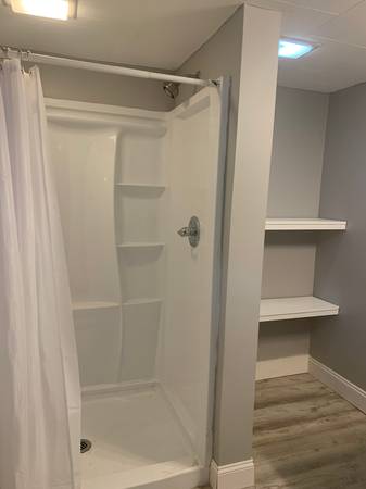 $1,300 OPEN Nashua French Hill Studio with Large Bathroom Utilities Included (Nashua)63932060841987122