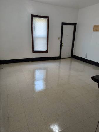 $1,625 / 5 habitaciones - Bonita casa fuera del campus de la Universidad de Akron en alquiler63621940906753124