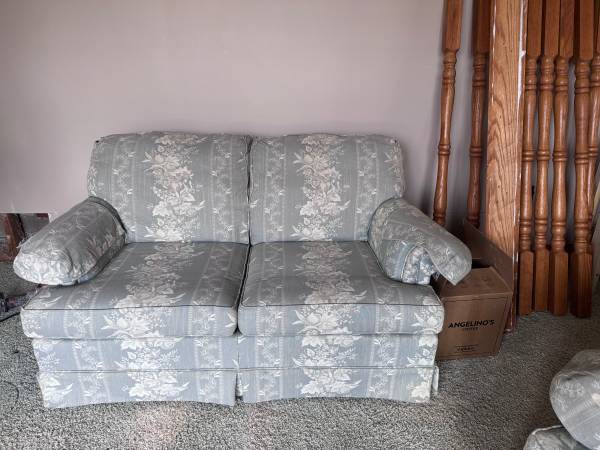 Couch set 1