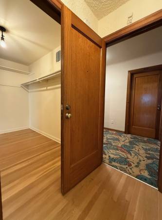 $1,550 ♥Estudio elegante y moderno en Lower QA - 3 semanas gratis♥ (cerca de Toulouse Petit)63862288572929123