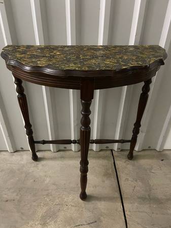 Half Moon Table - $25 (Gulf Breeze)62961761934979120