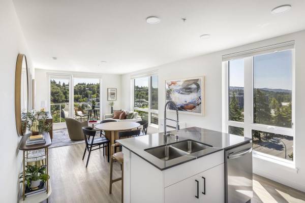 $2,115 / 1br - 526ft2 - Ideal, 1 BR /1 BA  Income Qualified with Direct Access to I-405 (Downtown Bellevue)63874307356547120