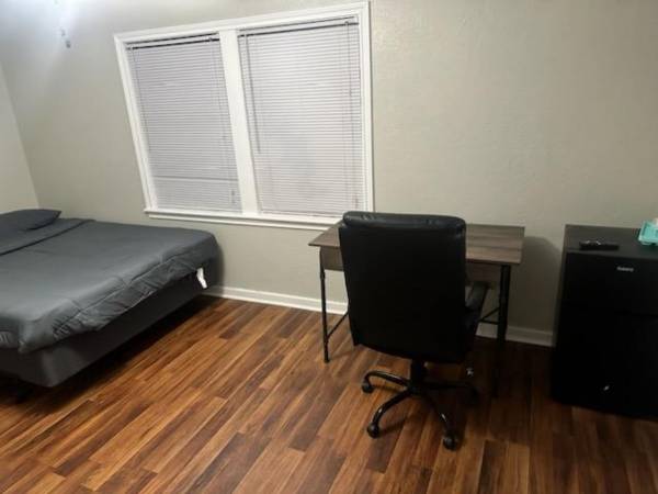 $900 Room for rent (Texas City)63611865410563121