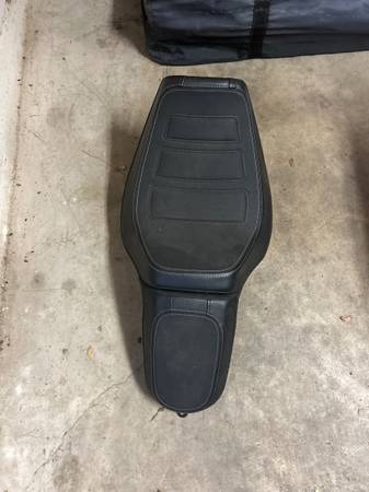 Motorcycle seat-Harley Davidson Fat Bob seat 1