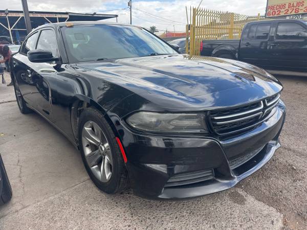 2016 Dodge Charger SE 1