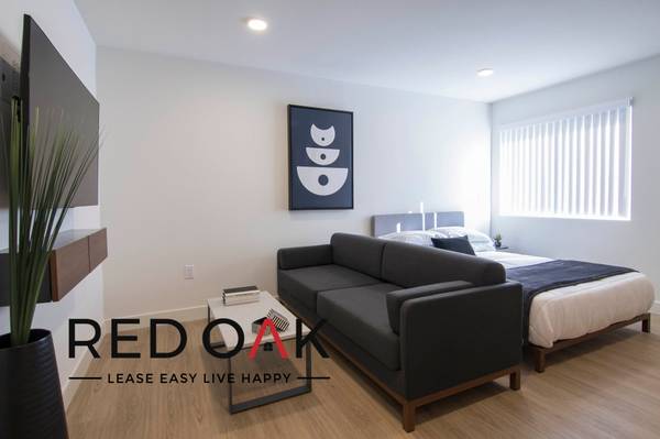 $1,325 / 179ft2 - Stunning Suite with Private Space, Pool, W/D, and On-Site Maintenance! (Northridge)63857623543683121