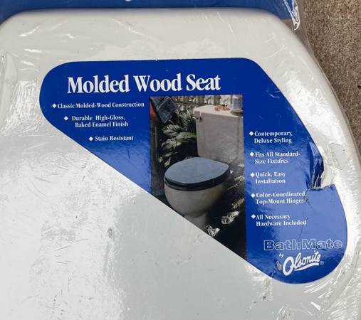 NEW - White Bathmate Molded Wood Round Toilet Seat - $20 (Manassas)62904072056449122
