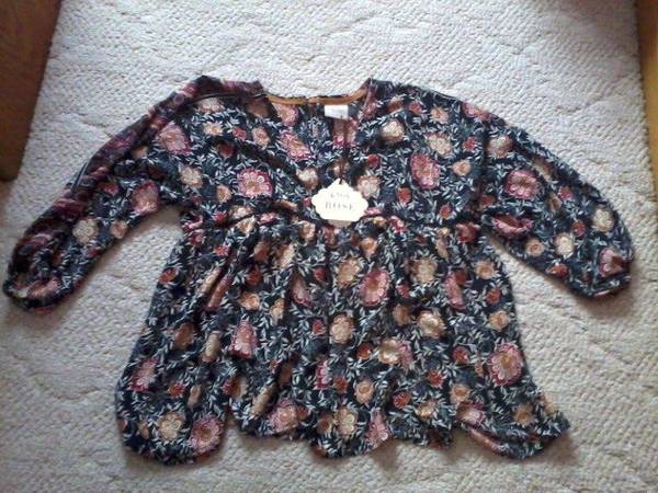 Knox Rose shirt - New with tags 1