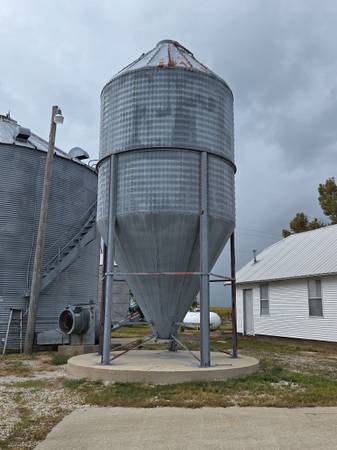 used grain tank 1