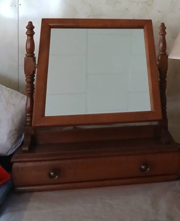 Dresser/desk mirror with drawer 1