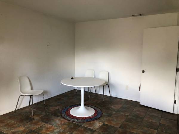 $1,000 / 1br - 180ft2 - One Bedroom in our Home (Riverbank/Oakdale)63763004103553124