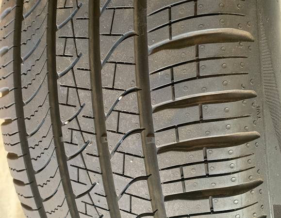 Tiguan R-line Wheels - $1,000 (Diamond Bar)63471470689283121