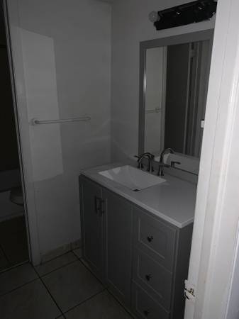 $2,750 / 3br - 1600ft2 - 3 BEDROOM / 2 BATH APARTMENT (HIALEAH)64002012972802122