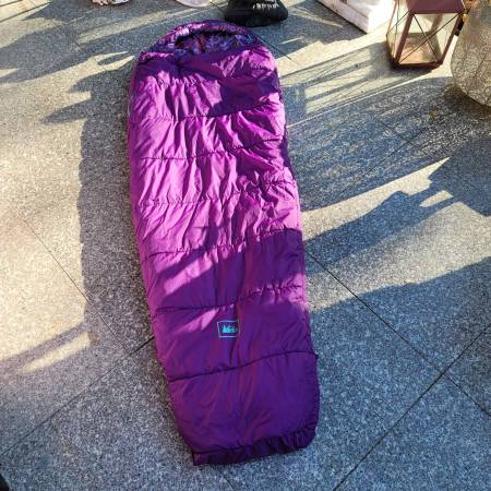 Saco de dormir REI Kindercone - $40 (Bellevue)63471461415427124