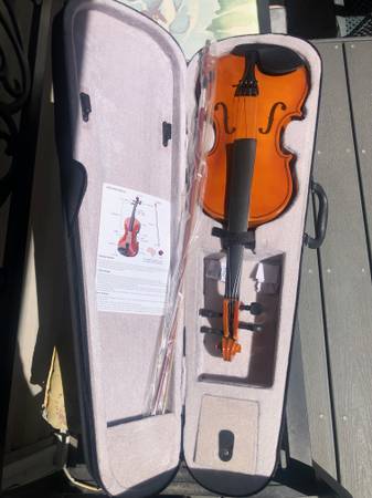Violin for Beginners, with case, bow, and wax 1