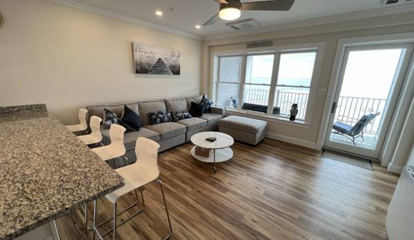 $2500.00 / 2br - 750ft2 - 315 Ocean Boulevard, Unit 50663931790587395123