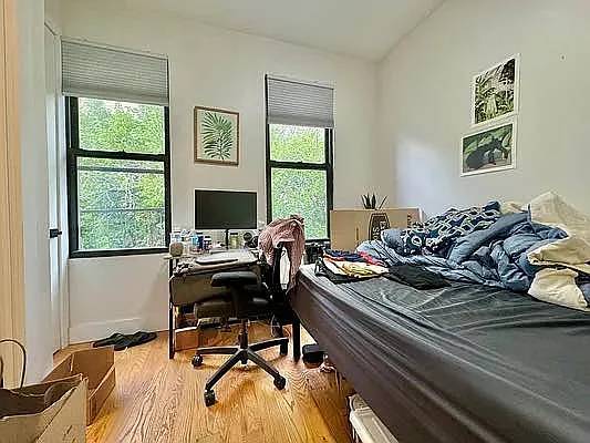 $3,800 / 3br - 3 Bed Apt with Skylight and Huge Rooms! (Brooklyn)63661271294851123
