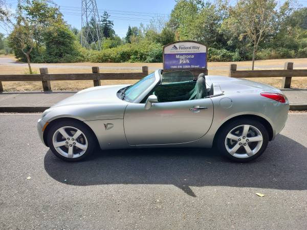 2008 Pontiac Solstice Low Miles!!! - $5,750 (Federal way)63484918149891124