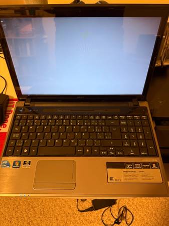 Acer Aspire Laptop with Touch Display 1