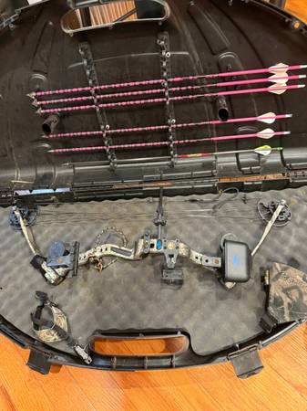 Diamond Bowtech Bow 1