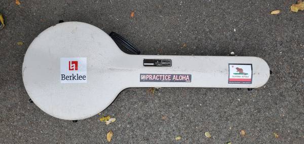 Calton 5-string Banjo Case 1