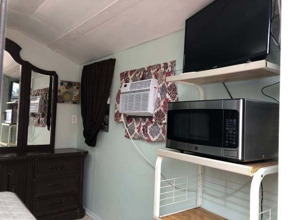$850 / 1br - efficiency $850 / month63825138951425121