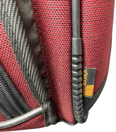 Bolsa roja Samsonite limpia - $60 (Baldwin)63471464926083121