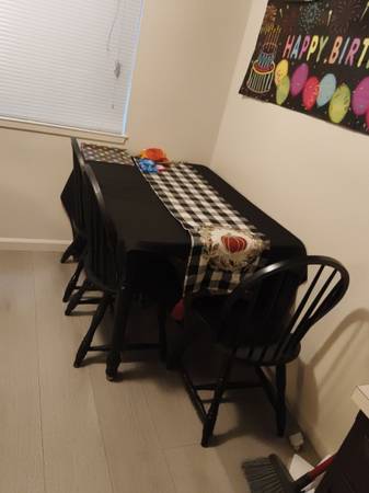 Black kitchen table and chairs 1
