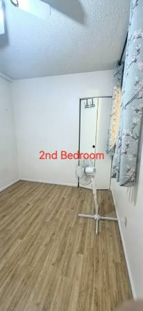 2-Bedrooms 2 Full bathroom, Ground level suite North Burnaby 3
