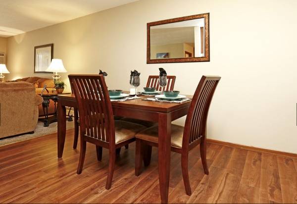 $1,359 / 1br - 748ft2 - Traditional Style 1BR Apartment! Balcony and Pool! Available Today!! (Battle Creek)64003957354499124