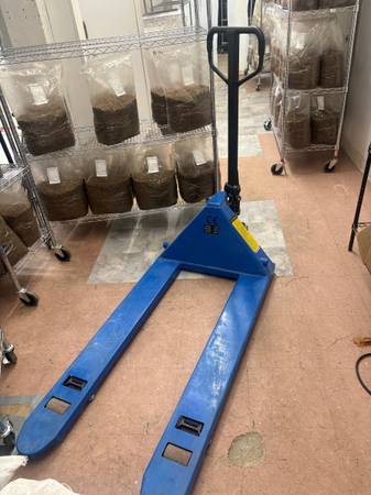Pallet Jack 1