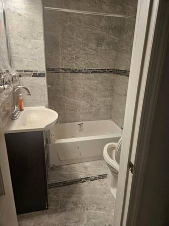 $3,800 / 4br - 1600ft2 - Full house for rent 4 BR, 2 baths (Gravesend)63809019195137124