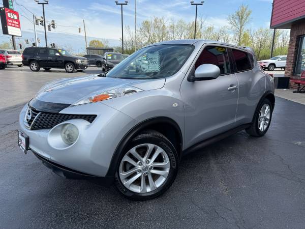 2013 Nissan JUKE SV AWD - Techo solar y navegación! ¡Solo 95 mil millas! - $8,900 (Oak Forest)63619111646721122