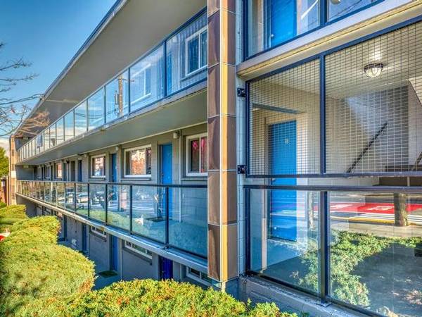 $1,450 / 1br - 615ft2 - Call Today and ask about our Move In Specials! (West Seattle)63786755887363122