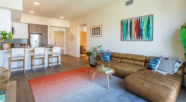 $2,894 / 1br - 600ft2 - Bright 1BR at The Julian: Modern Kitchen, Pool, Gym, Rooftop Lounge (san jose downtown)63834323761411124