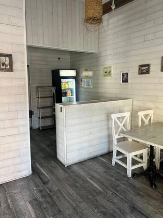 $10,000 / 3200ft2 - HAMPDEN 2ND GEN END CAP RESTAURANT AVAILABLE FOR LEASE (Baltimore)63694910100865123