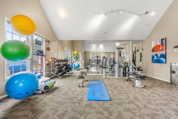 $1,537 / 1br - 750ft2 - W/D, Hardwood, Stainless Kitchen 1 BR 1 BA 750 SF Pets Ok! (Kent, Auburn, Renton, Sea-Tac, Seattle, Maple Valley)63688549222657122