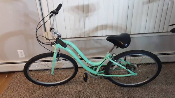 Free Rusted Woman's Bike 27.5" 1
