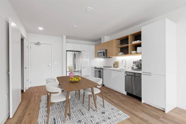 $4,677 / 3br - 1207ft2 - Weekly On Site Farmers Market, Multiple Cabinet Finishes (Broadway)63850637595521123