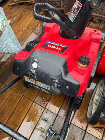 Snow thrower for handy cheap 1