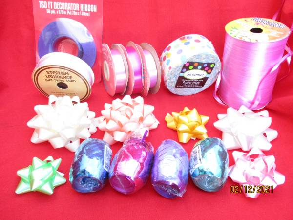 GIFT WRAP MATERIALS 1