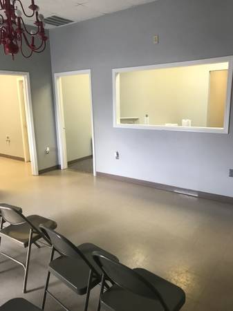 $1 / 2500ft2 - Commercial Retail Space (spartanburg)63661221862401122